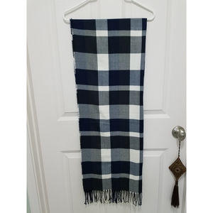 PLUSH Apparel Plaid Women's White/Blue Blanket Scarf